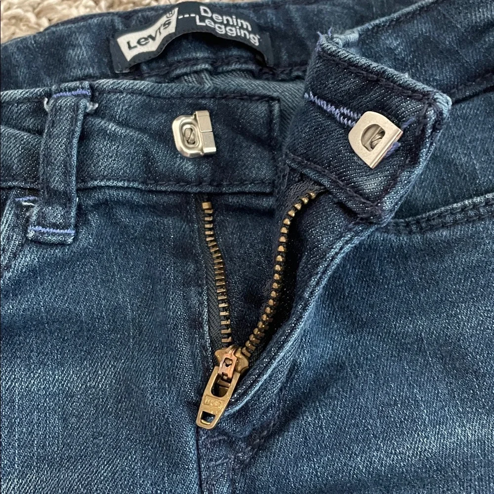 Levi's Girls size 4 Dark Blue Denim Legging